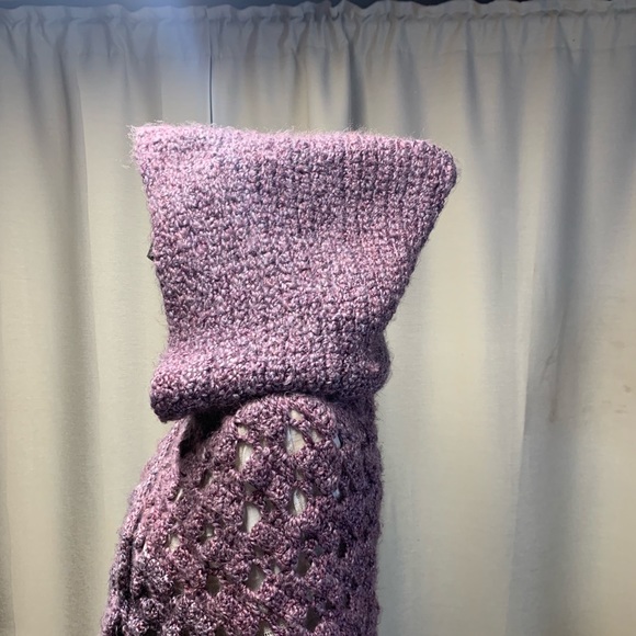 Handmade cape/shawl with generous hood - Picture 2 of 9